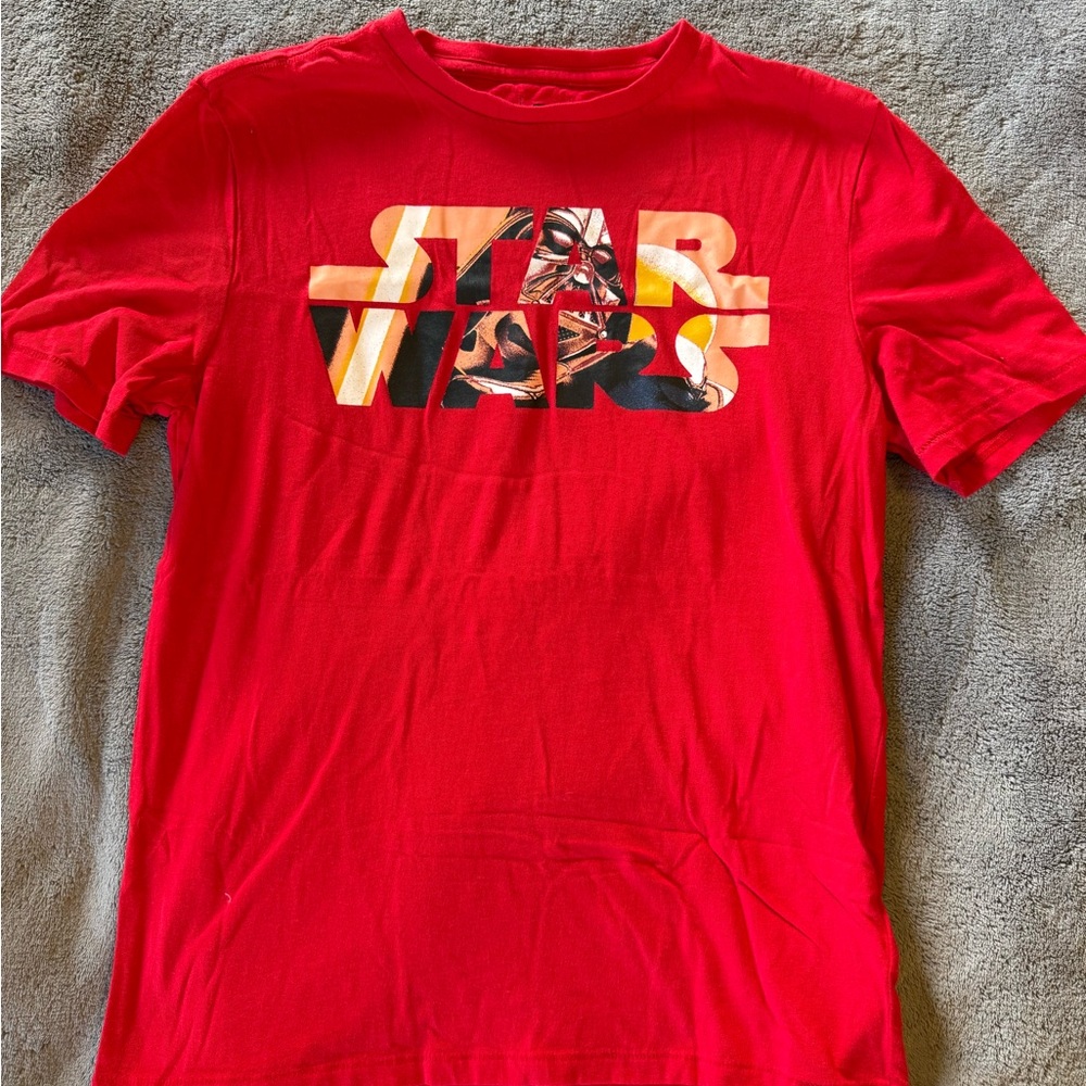 GAP Boys XXL Red Star Wars Graphic Tee